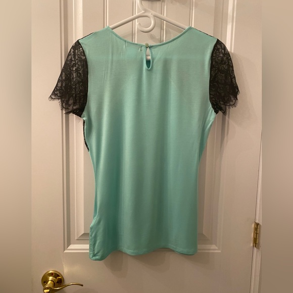 NWOT VENUS SIZE MEDIUM TEAL BLUE T-SHIRT WITH BLACK LACE SHORT SLEEVE DETAIL - Picture 4 of 11